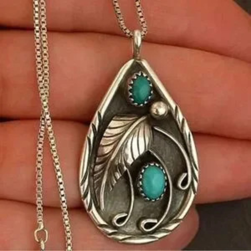 New Vintage Style Leaf Blue?Pendant Boho Necklace Retro 18